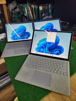 SURFACE BOOK2 (copy)